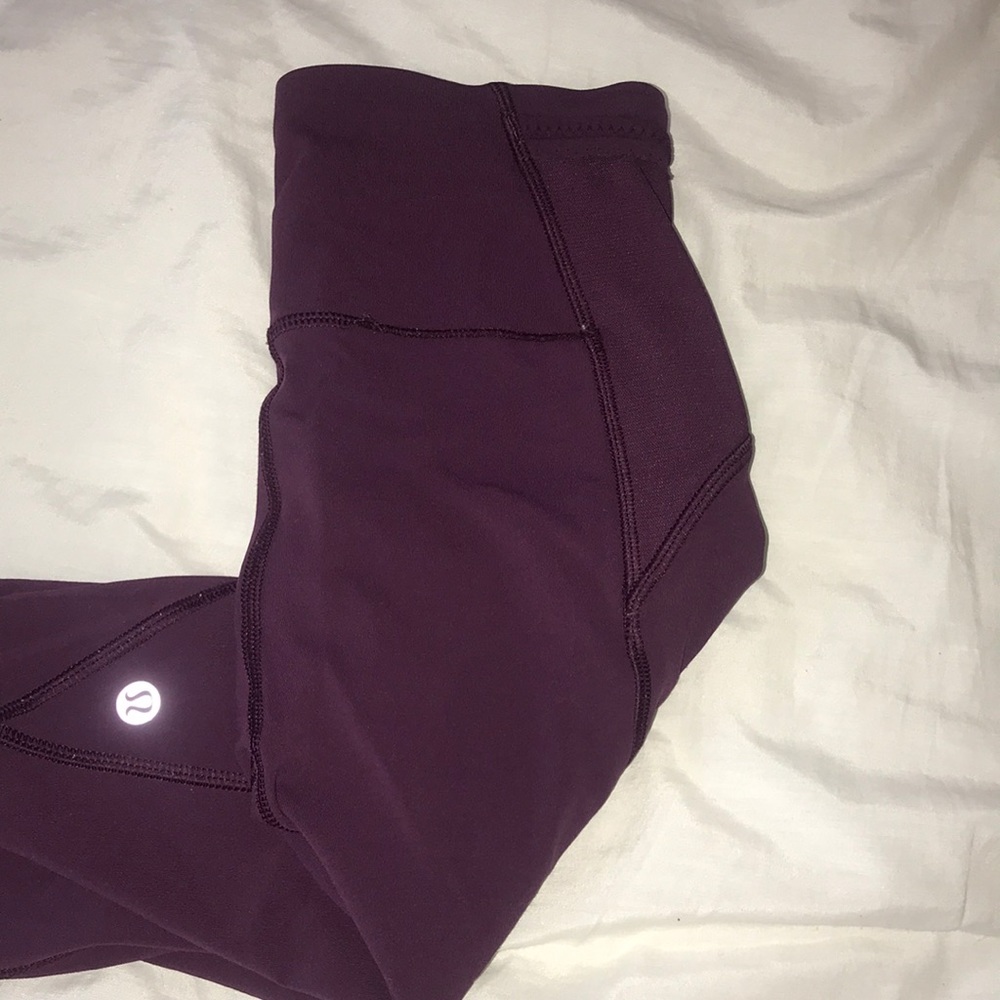 Cropped maroon lululemon leggings